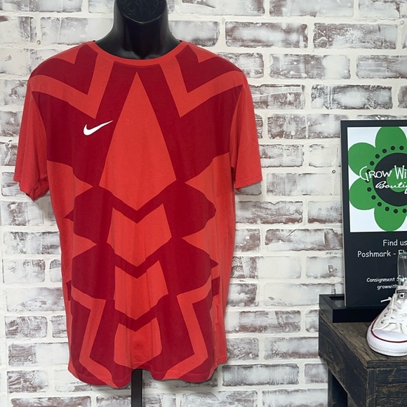 Nike Other - The Nike tee men’s large